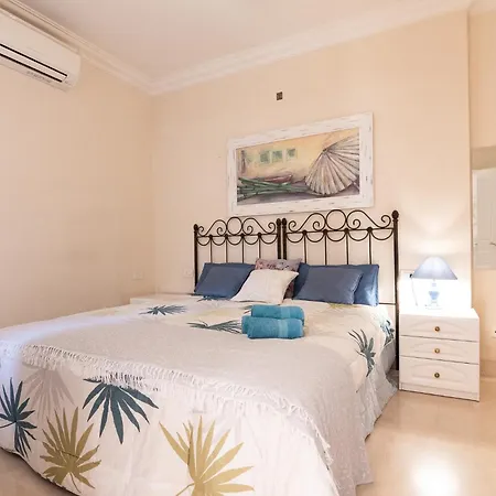 Penthouse En La Playa Del Duque Appartement *