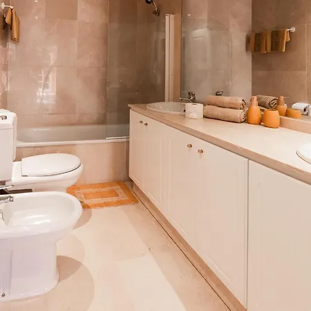 Penthouse En La Playa Del Duque * 阿德耶
