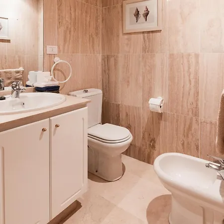 Penthouse En La Playa Del Duque * 阿德耶